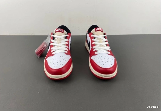 HQ6998-600 1 HQ6998-600 Low  Air OG “Chicago” Jordan  0302